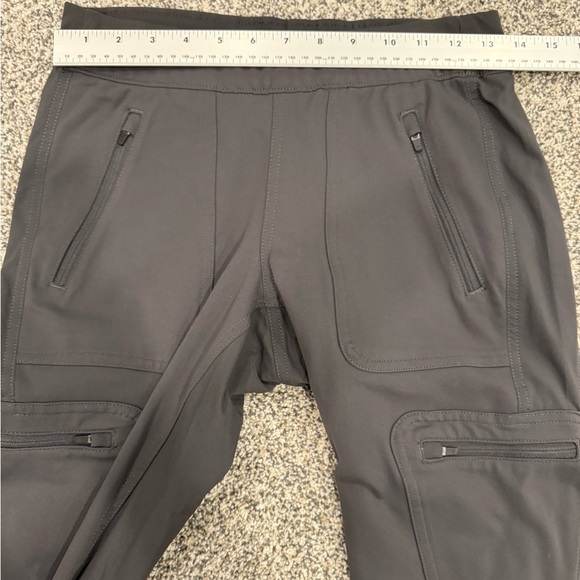 The North Face Women’s Dark Gray Cargo Outdoor Sporty Stretch Cargo Pants - Picture 9 of 10